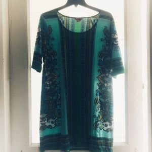 Sunny Leigh trendy long top with quarter sleeves